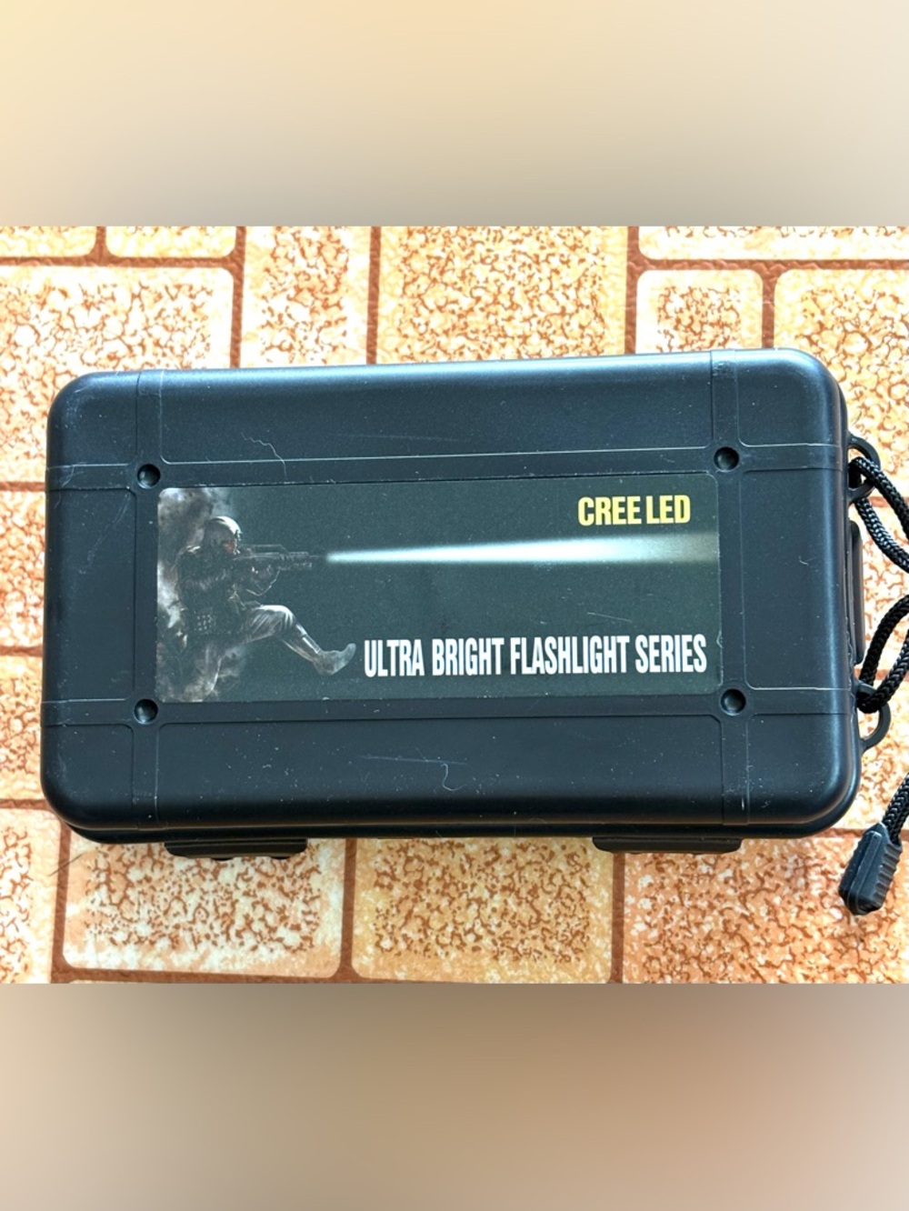 CREE LED Ultra Bright Flashlight Kit - Black. NWT.